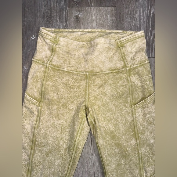 Lululemon Fast and Free High Rise Tight 25" *Ice Dye
Size 6 - Picture 8 of 16